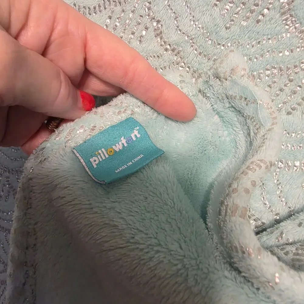 Pillowfort Mermaid-tail shaped wearable blanket mint green